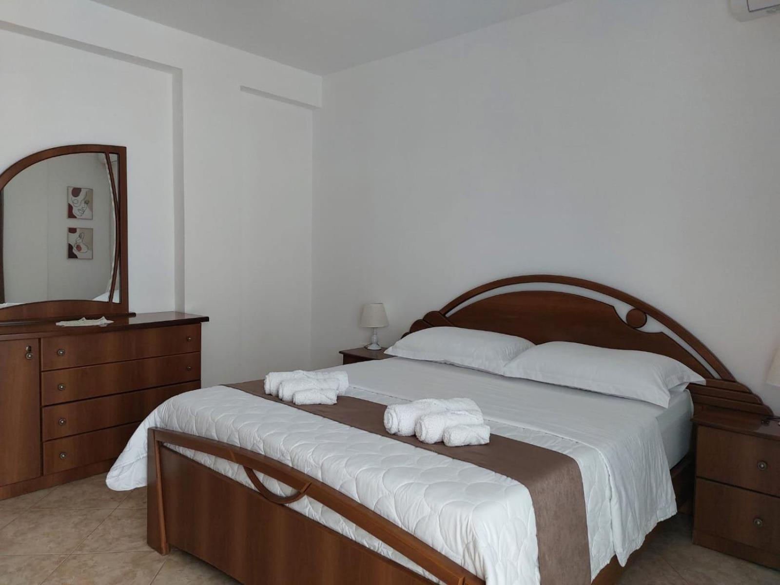 Wendy'S Apartment Berat Luaran gambar
